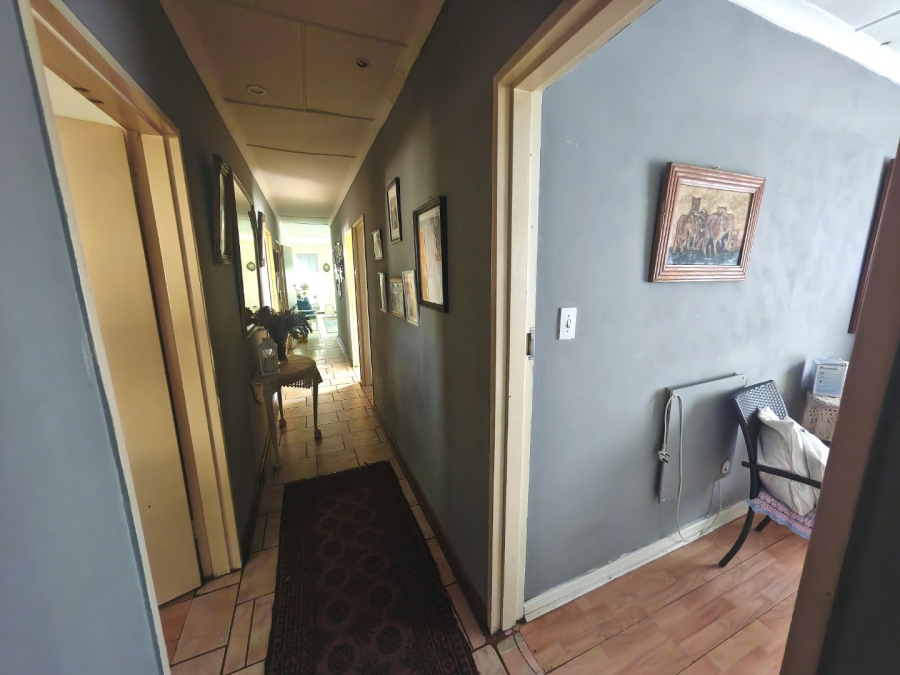 8 Bedroom Property for Sale in Fleurdal Free State